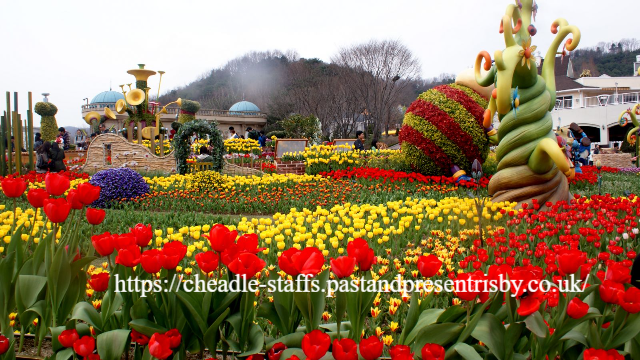 Menyambut Keindahan Musim Semi di Tulip Time Festival